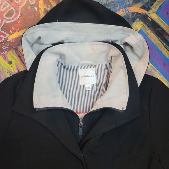 Croft & Barrow woman's large raincoat w removable hood, zipper & button closure - Picture 3 of 12